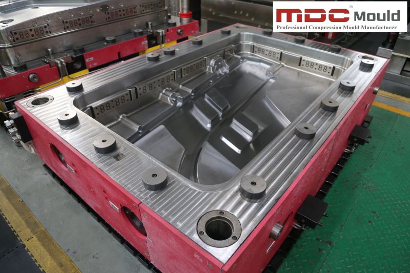 smc拖拉機(jī)模具 smc拖拉機(jī)模具